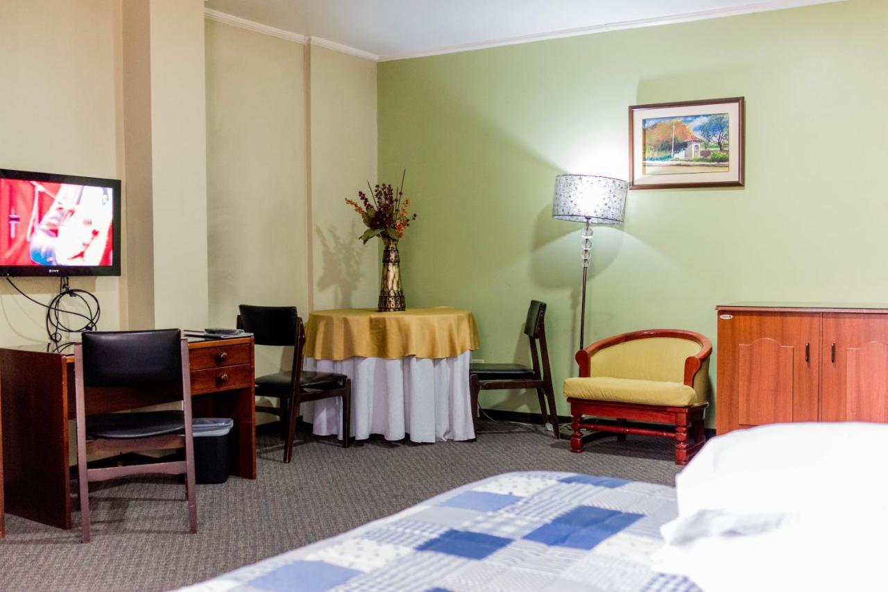 Grand Hotel Loja Esterno foto